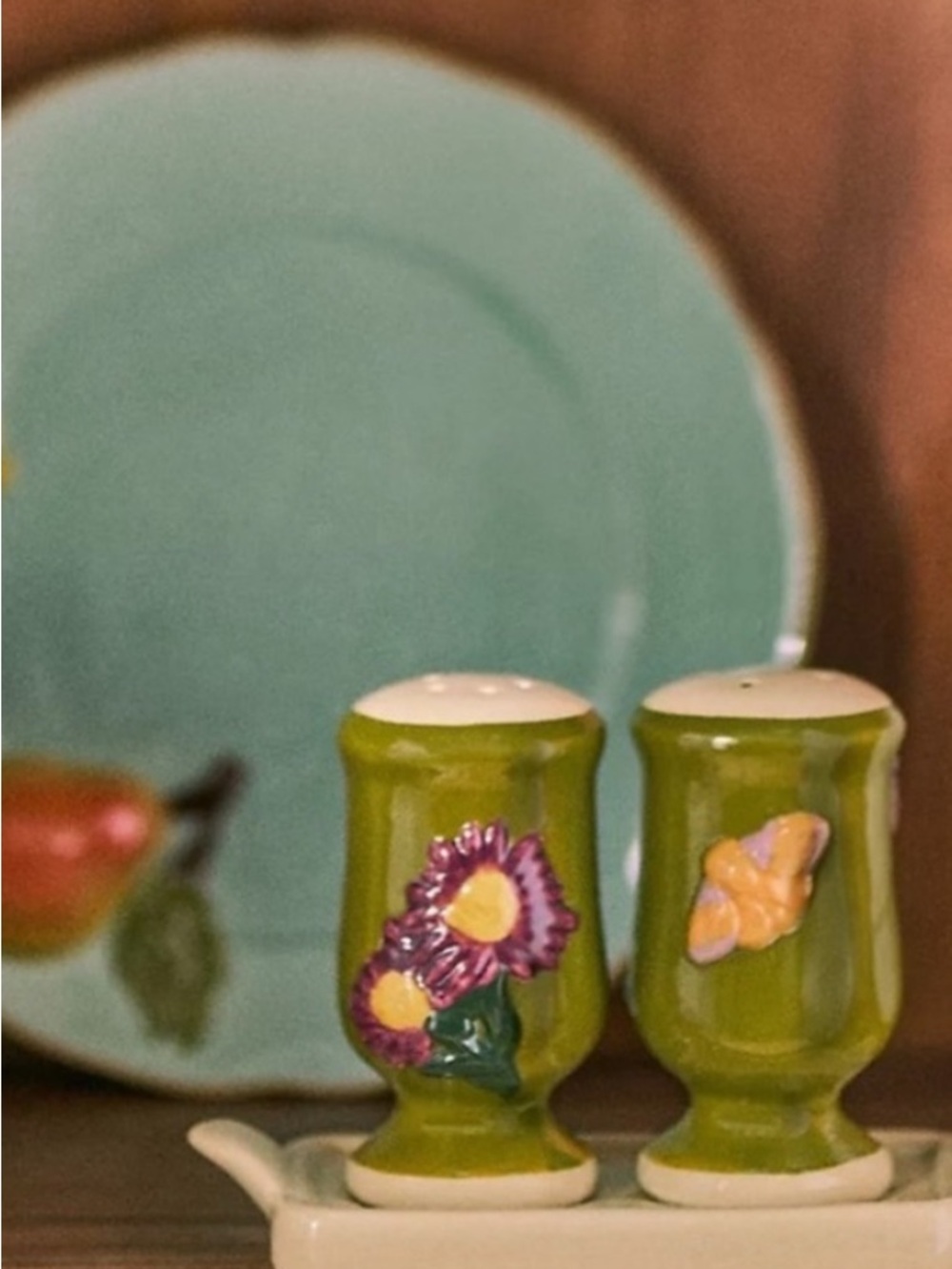 Anthropologie The Faye Icon Stoneware Salt & Pepper Shaker Set Green Floral NWT